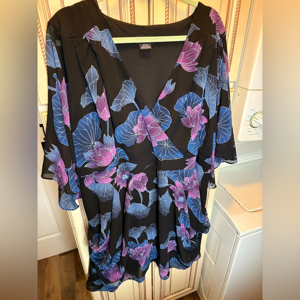 City Chic Women’s Plus Size 24 Water Lily Floral Black Wrap Dress